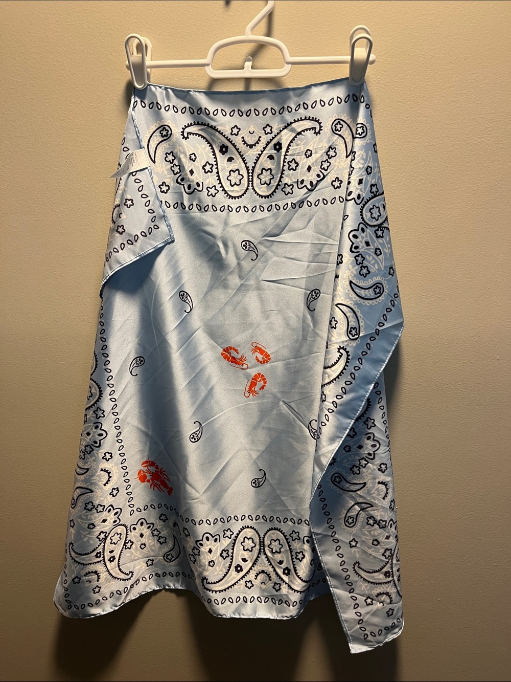 American Eagle - Light Blue Paisley Beach Wrap with Orange Crab Motif